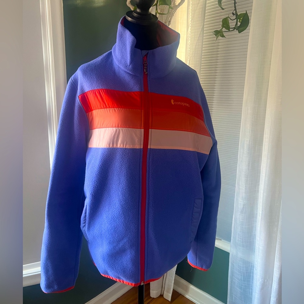 Cotopaxi women’s full zip fleece. Size L